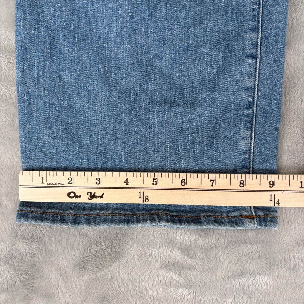 High-Rise Wide Leg Women's Jeans in Medium Blue - Picture 16 of 16